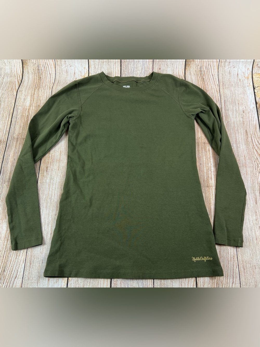 Women’s Noble Outfitters Green Longsleeve Shirt Size Medium